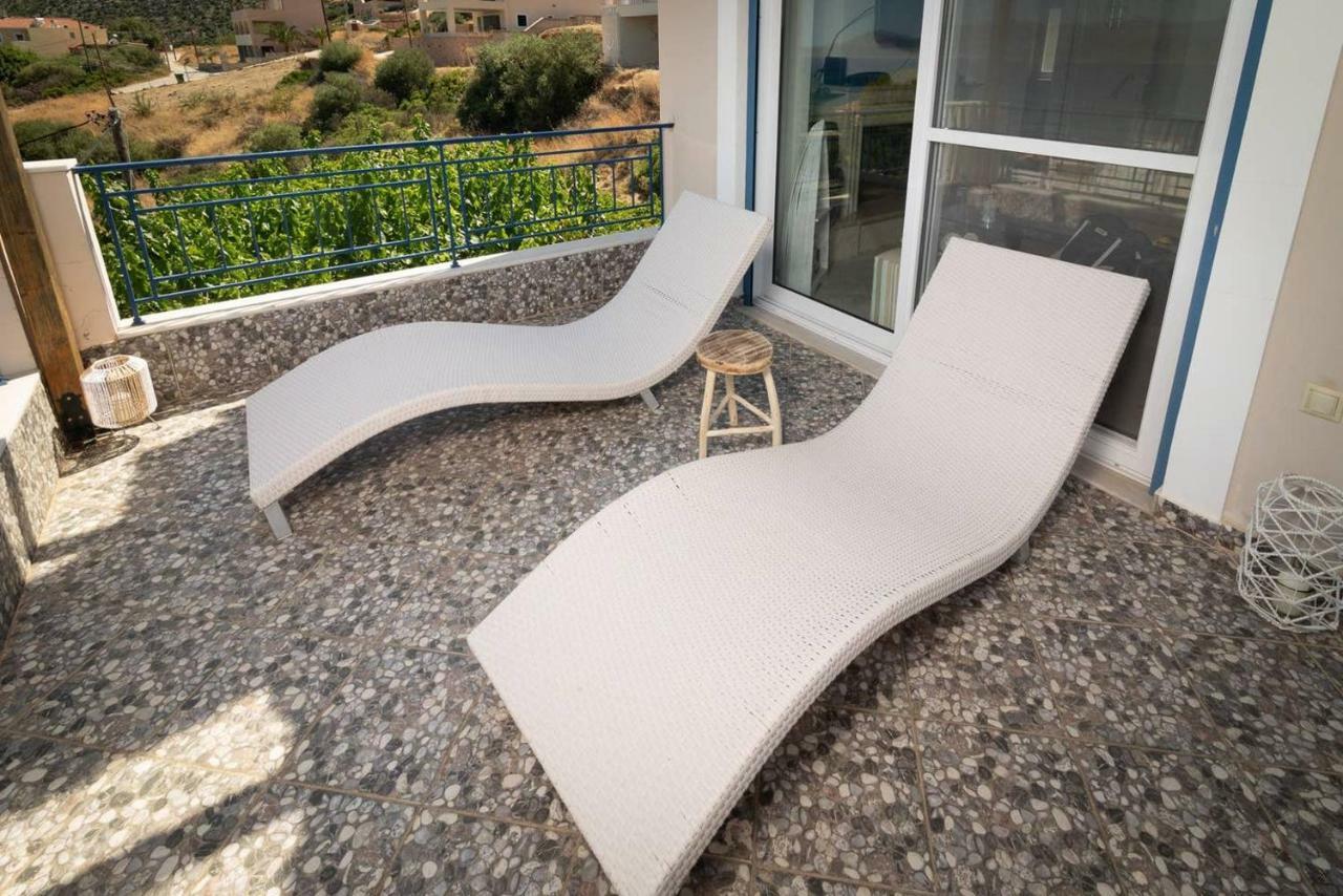 Seaview Flat Steps To The Beach Karavostasi  エクステリア 写真